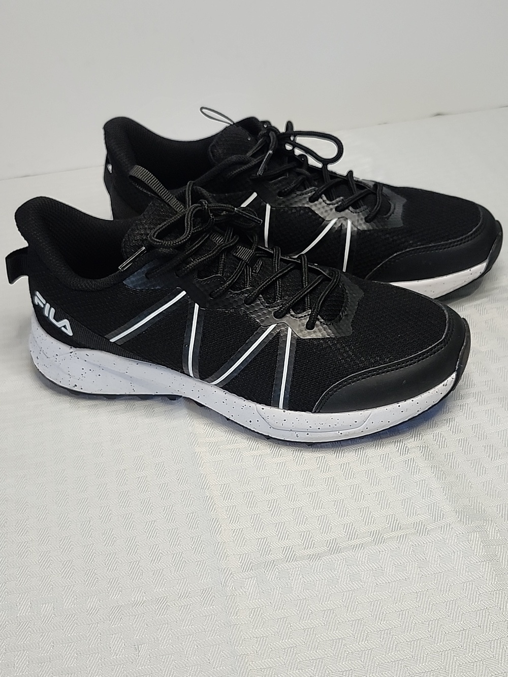 Fila NEW Black Mesh Upper Sneakers Size 9.5